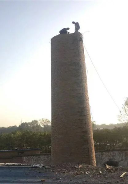 煙囪拆除，水塔拆除